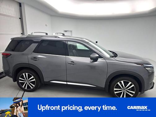 Gray 2025 Nissan Pathfinder Platinum