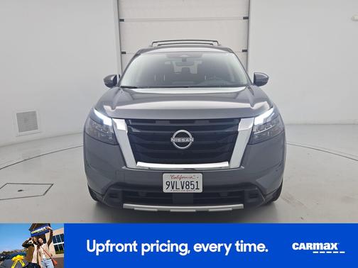 Gray 2025 Nissan Pathfinder Platinum