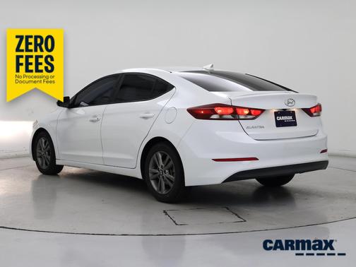 White 2018 Hyundai ELANTRA SEL