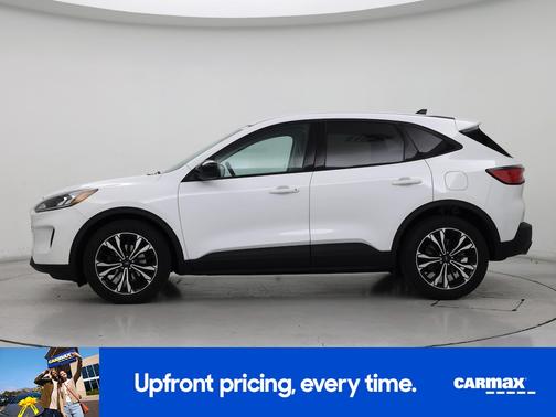 White 2022 Ford Escape SE