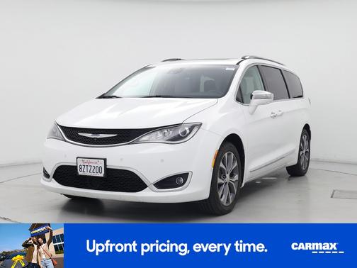 White 2018 Chrysler Pacifica Limited