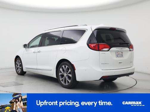 White 2018 Chrysler Pacifica Limited