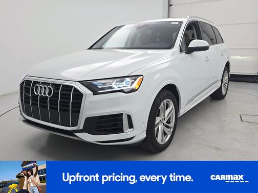 White 2021 Audi Q7 Premium