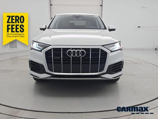White 2021 Audi Q7 Premium