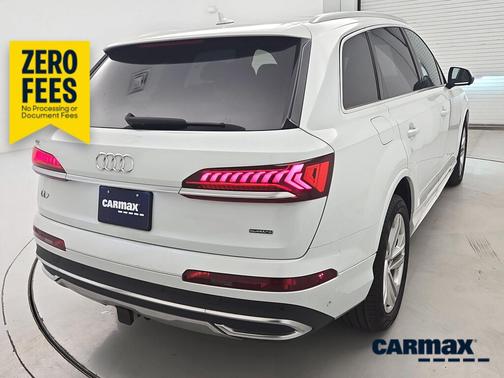 White 2021 Audi Q7 Premium