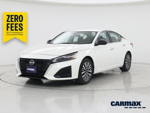 White 2025 Nissan Altima SV