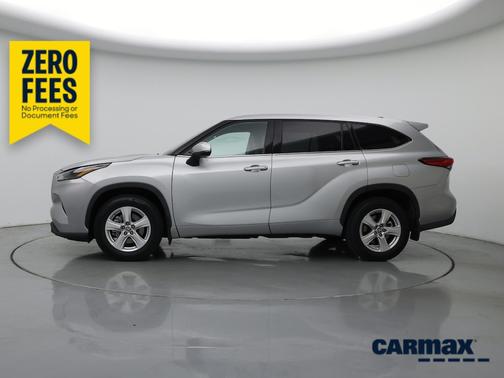 Silver 2022 Toyota Highlander Hybrid LE
