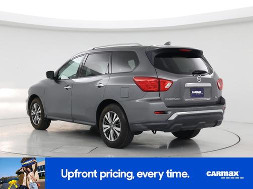 2019 Nissan Pathfinder SV