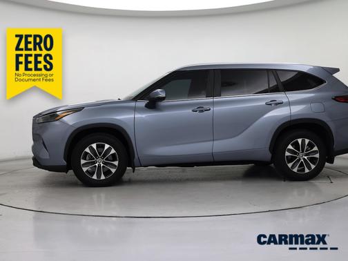 Blue 2023 Toyota Highlander XLE