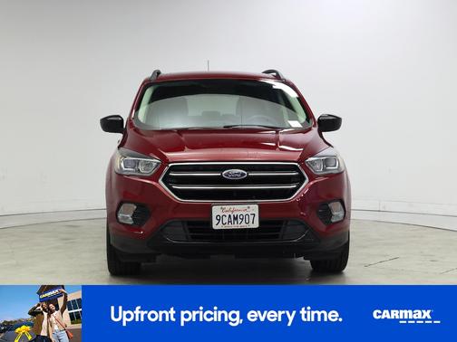 Red 2019 Ford Escape SE