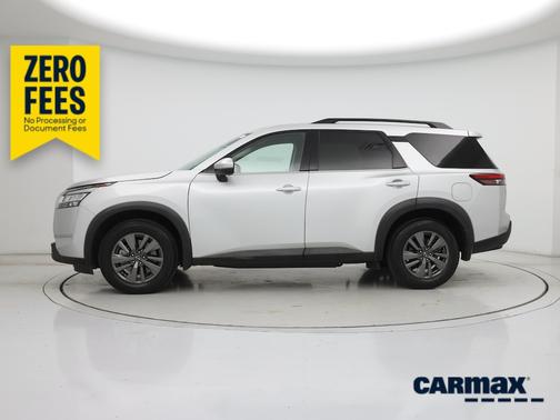 Silver 2022 Nissan Pathfinder SV