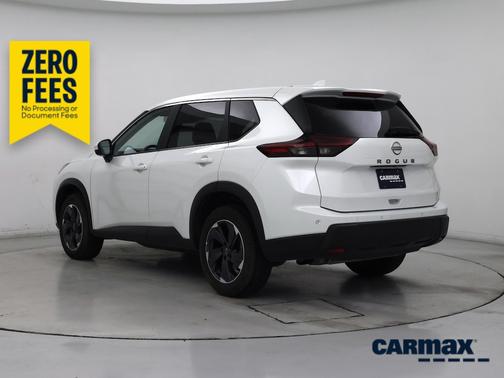 White 2025 Nissan Rogue SV