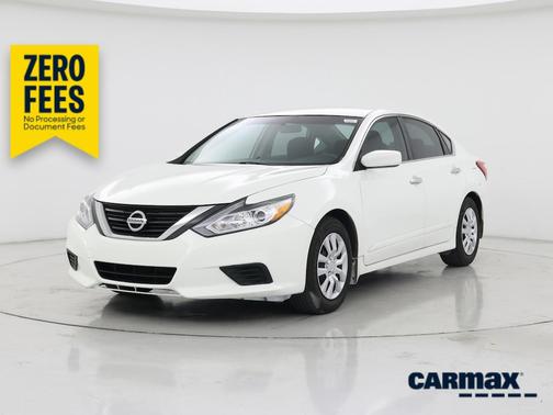 White 2016 Nissan Altima S