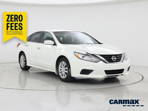 White 2016 Nissan Altima S