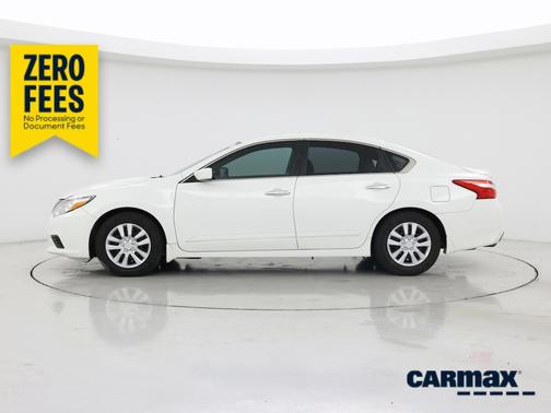 White 2016 Nissan Altima S