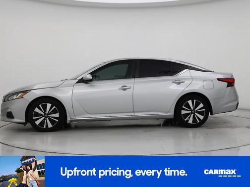 Silver 2022 Nissan Altima SV