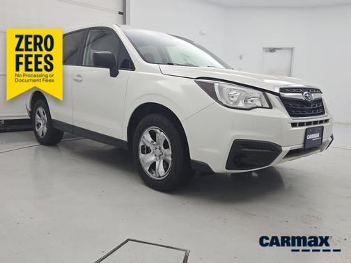 White 2018 Subaru Forester 2.5I