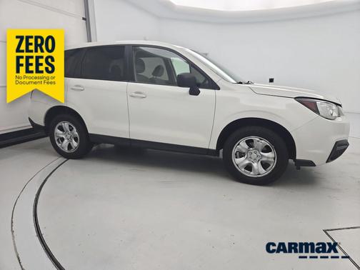 White 2018 Subaru Forester 2.5I