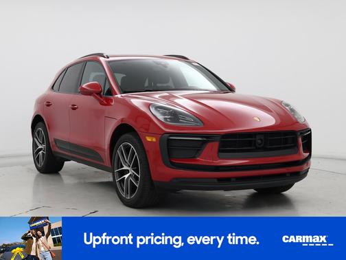 2024 Porsche Macan Base (PDK)