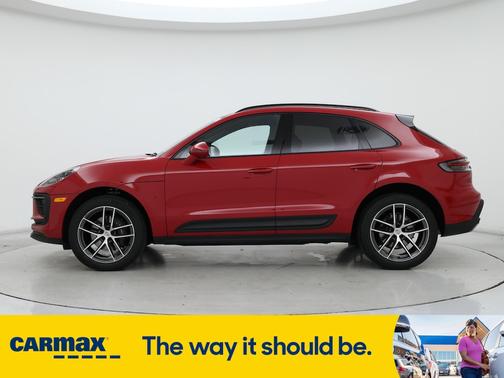 2024 Porsche Macan Base (PDK)