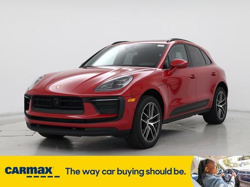 2024 Porsche Macan Base (PDK)