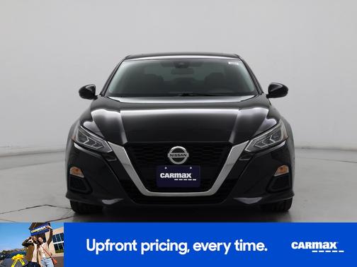 Black 2020 Nissan Altima SR