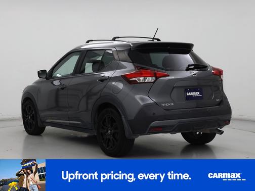 Gray 2020 Nissan Kicks SR