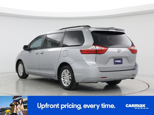 2017 Toyota Sienna XLE