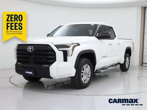 White 2024 Toyota Tundra SR5