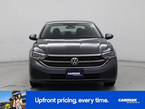 Gray 2024 Volkswagen Jetta SE