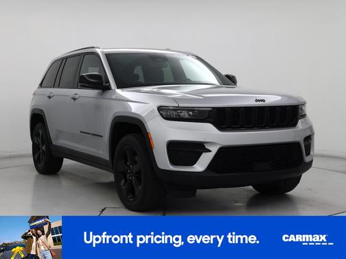 Silver 2023 Jeep Grand Cherokee Altitude