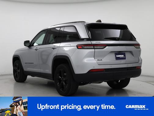 Silver 2023 Jeep Grand Cherokee Altitude