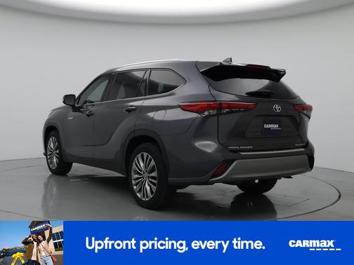 Gray 2020 Toyota Highlander Hybrid Platinum