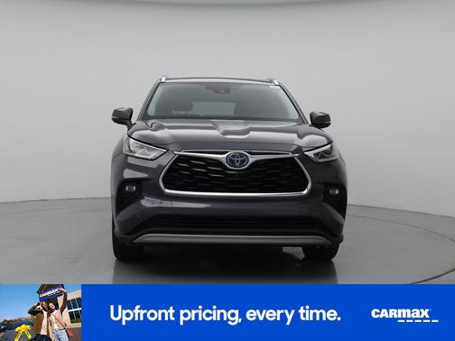 Gray 2020 Toyota Highlander Hybrid Platinum