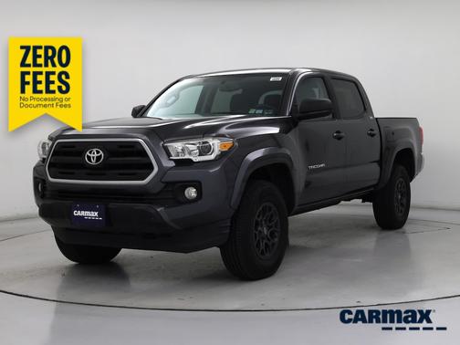 Gray 2017 Toyota Tacoma SR5
