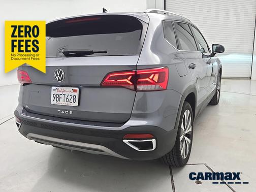 Gray 2022 Volkswagen Taos SE