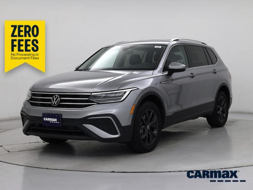 Silver 2024 Volkswagen Tiguan SE