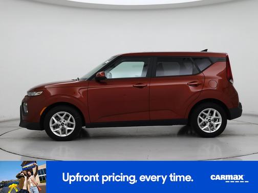 Orange 2022 Kia Soul LX
