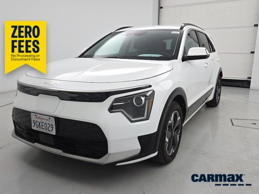 White 2023 Kia Niro EV Wind