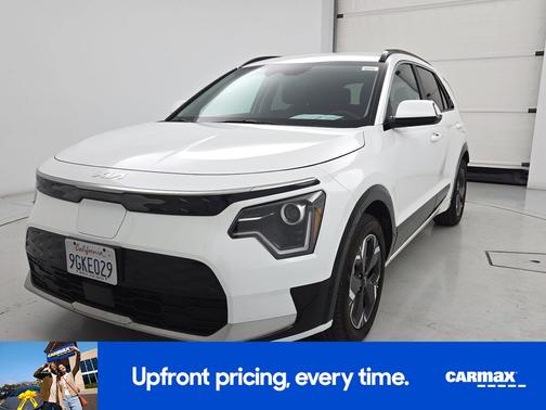 White 2023 Kia Niro EV Wind