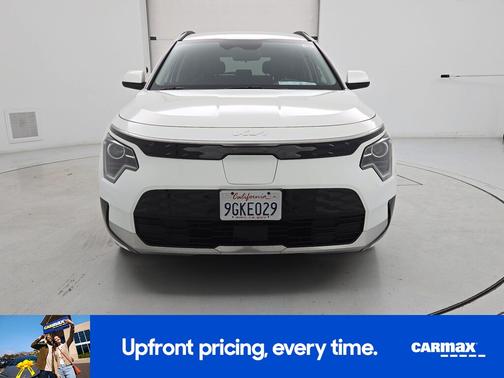 White 2023 Kia Niro EV Wind
