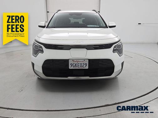 White 2023 Kia Niro EV Wind