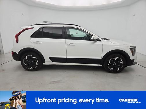 White 2023 Kia Niro EV Wind