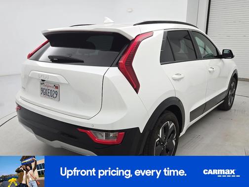 White 2023 Kia Niro EV Wind