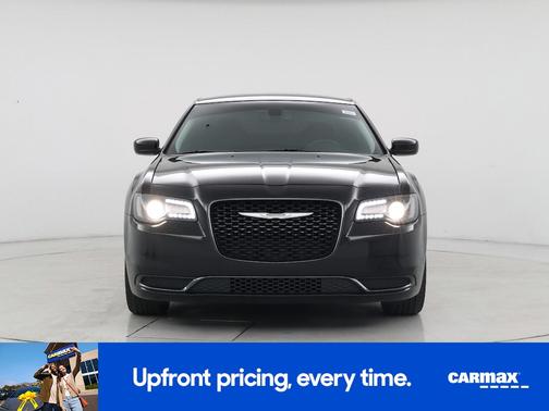 2019 Chrysler 300 Touring