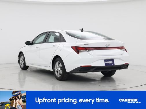 2022 Hyundai ELANTRA SE