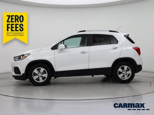 White 2017 Chevrolet Trax LT