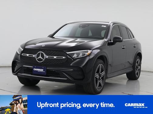 Black 2023 Mercedes-Benz GLC 300