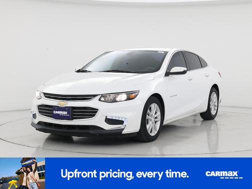 White 2018 Chevrolet Malibu LT