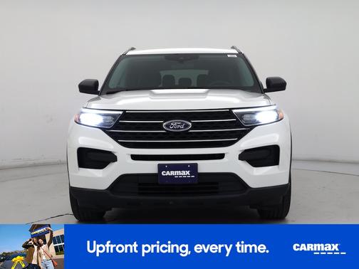 White 2022 Ford Explorer XLT